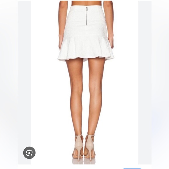 ALICE + OLIVIA Lewis Flounce Skirt size 6 - Picture 2 of 12